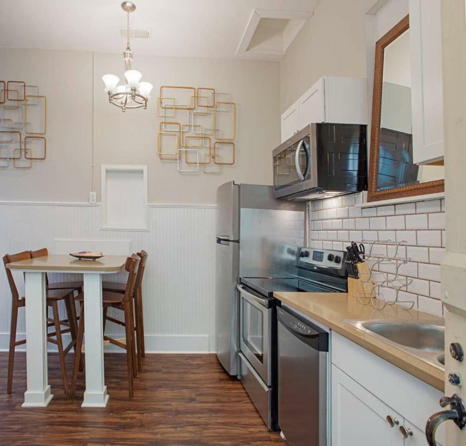 101 E Waldburg - Cozy Cottage Just Off Of Forsyth Park Savannah Exterior foto